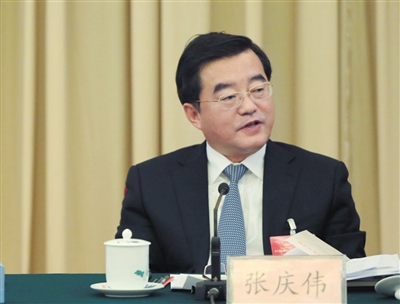 张庆伟介绍,河北省2015年的PM2.5平均浓度比2014年降低18.9%。新京报记者 陈杰 摄