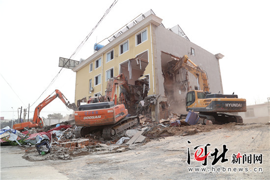 拆规并举 秦皇岛全力创建“无双违”城市 拆规并举 秦皇岛全力创建“无双违”城市
